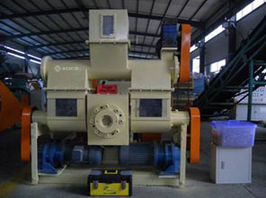 Mechanical stamping biomass briquette press