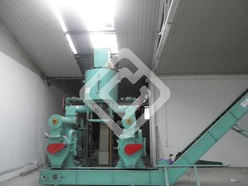 wood pelletizing machine